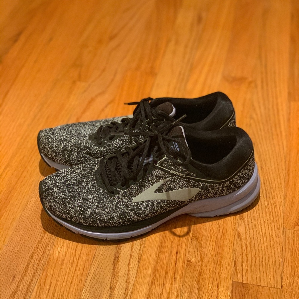 Brooks Launch 5